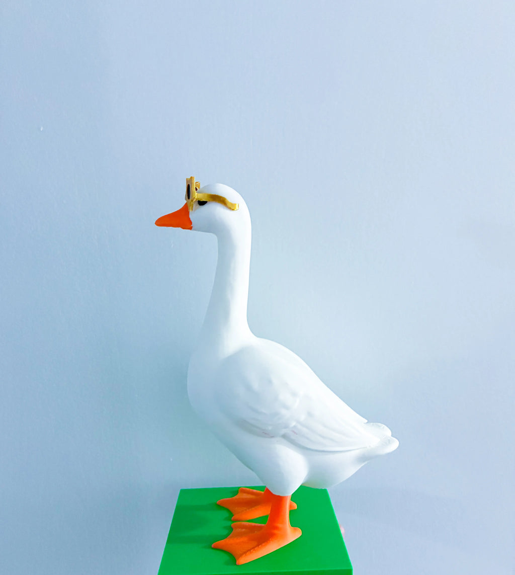 Star Sunglasses - Accessory for 7" Desktop Mini Porch Goose