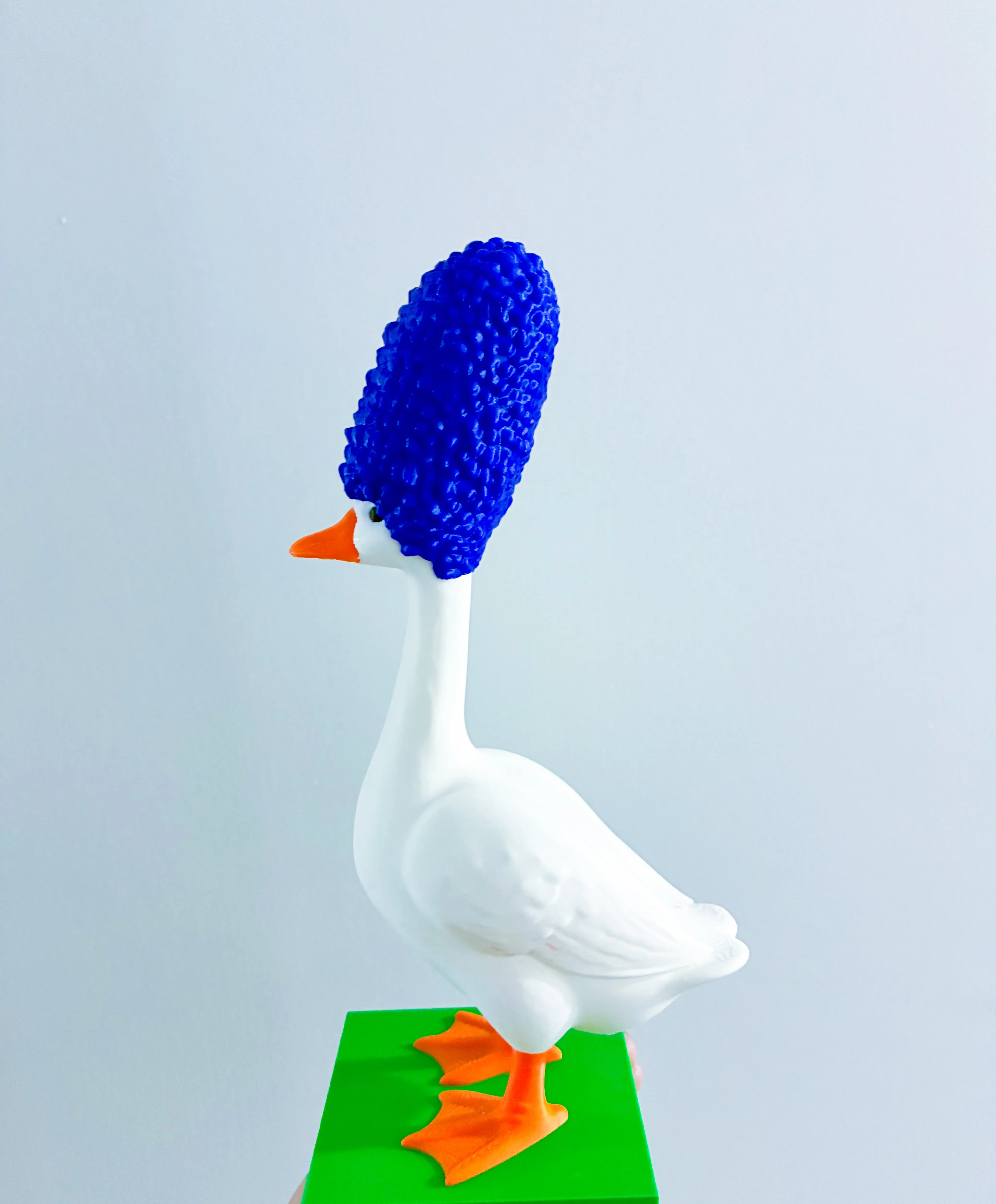 Tall Curly Wig - Accessory for 7" Desktop Mini Porch Goose