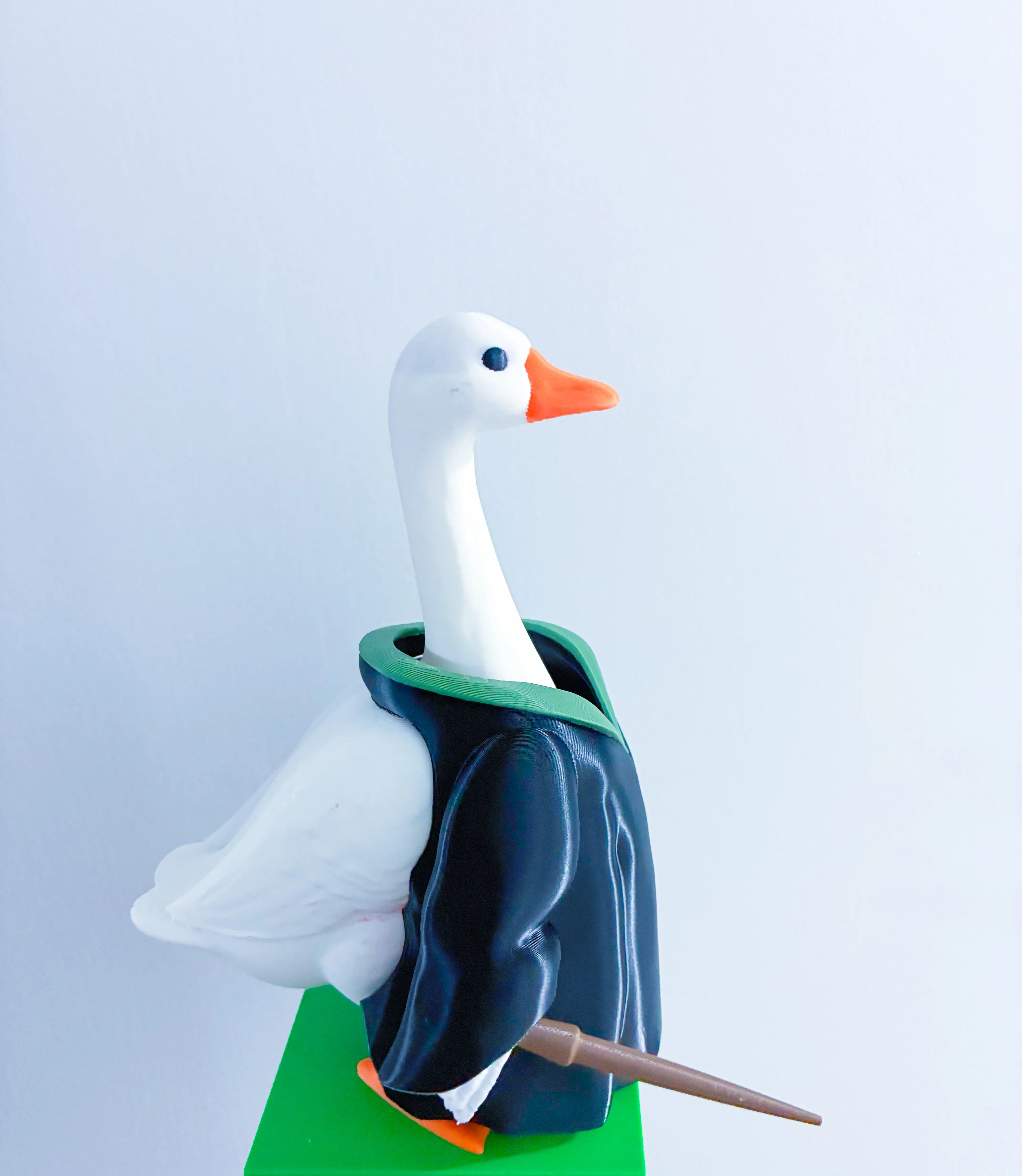 Green Magic Academy Robe Themed Robe & Wand - Accessory for 7" Desktop Mini Porch Goose