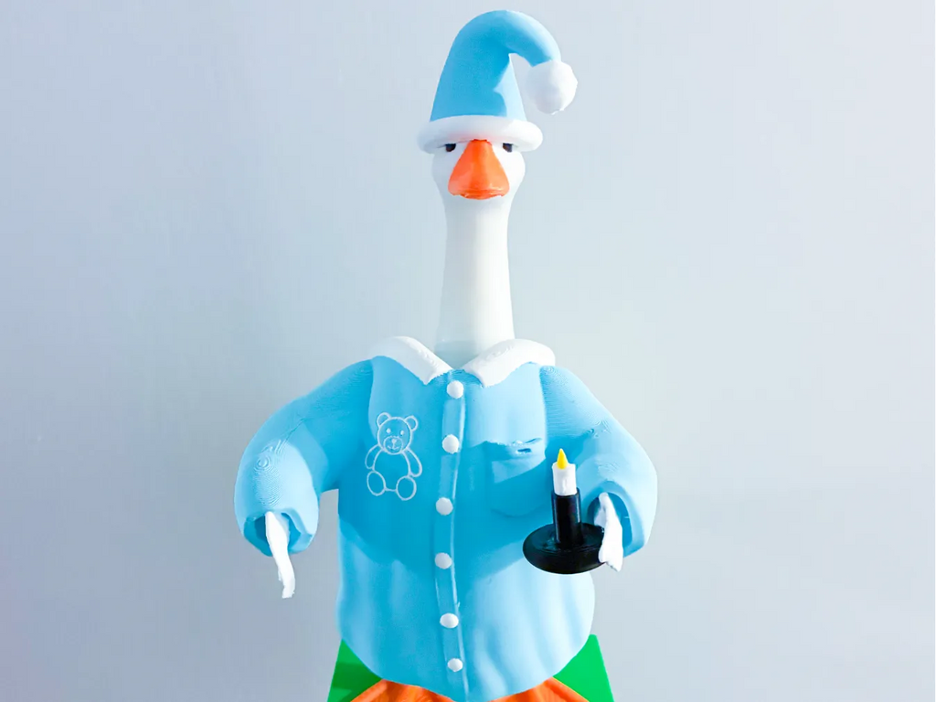 Sleep Shirt and Hat - Accessory for 7" Desktop Mini Porch Goose