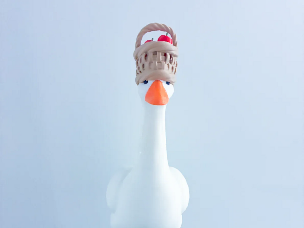 Apple Basket - Accessory for 7" Desktop Mini Porch Goose