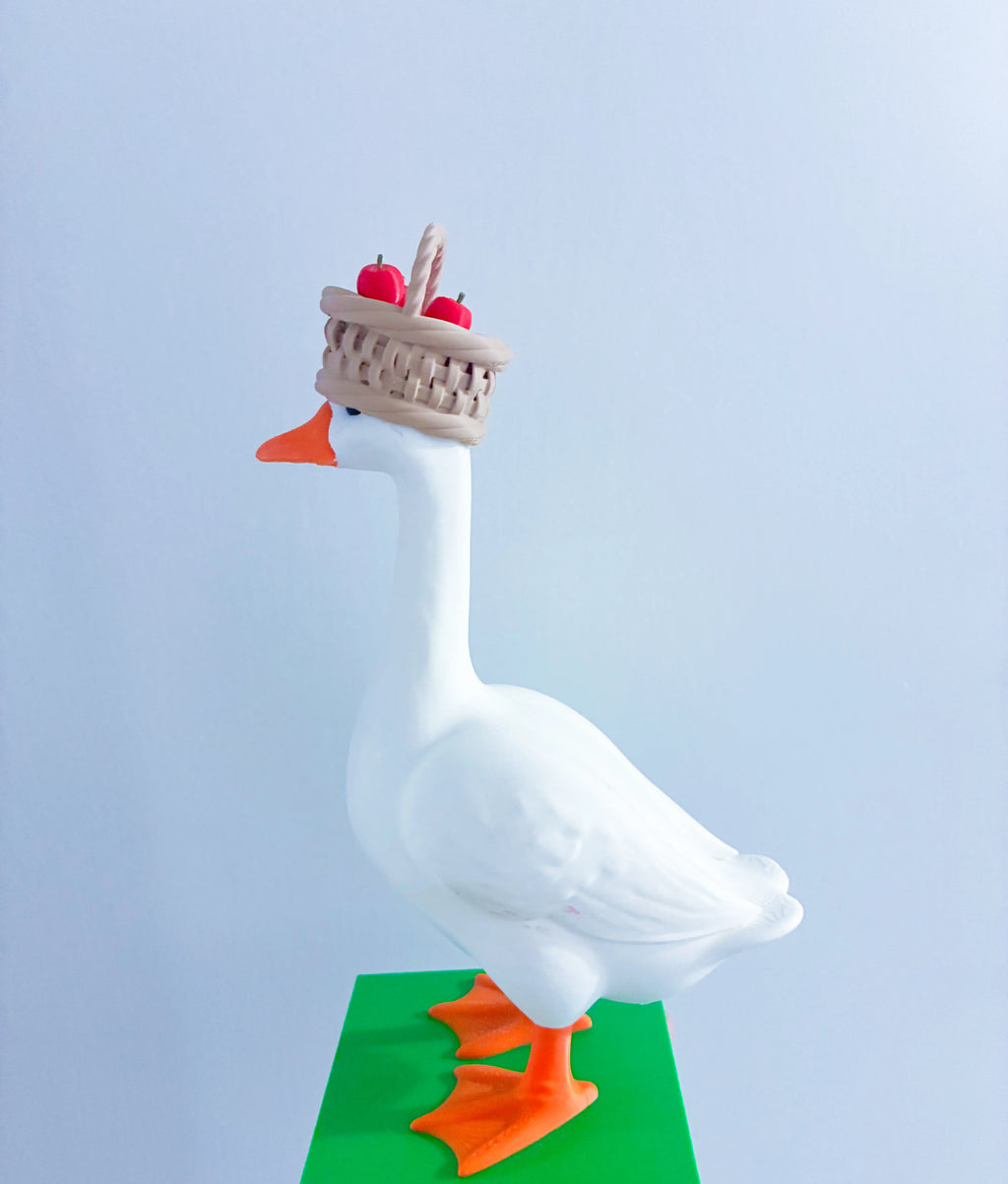 Apple Basket - Accessory for 7" Desktop Mini Porch Goose