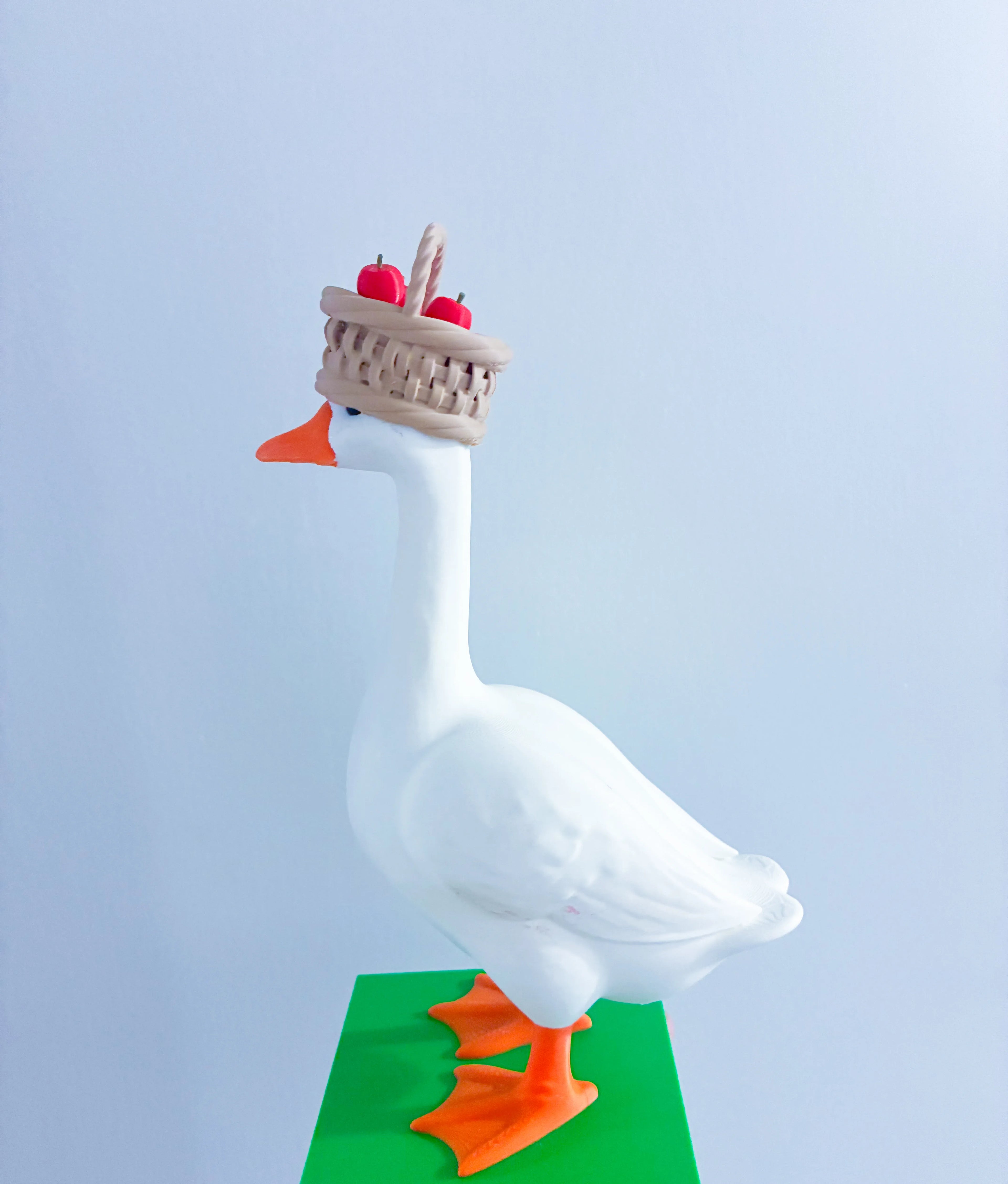 Apple Basket - Accessory for 7" Desktop Mini Porch Goose