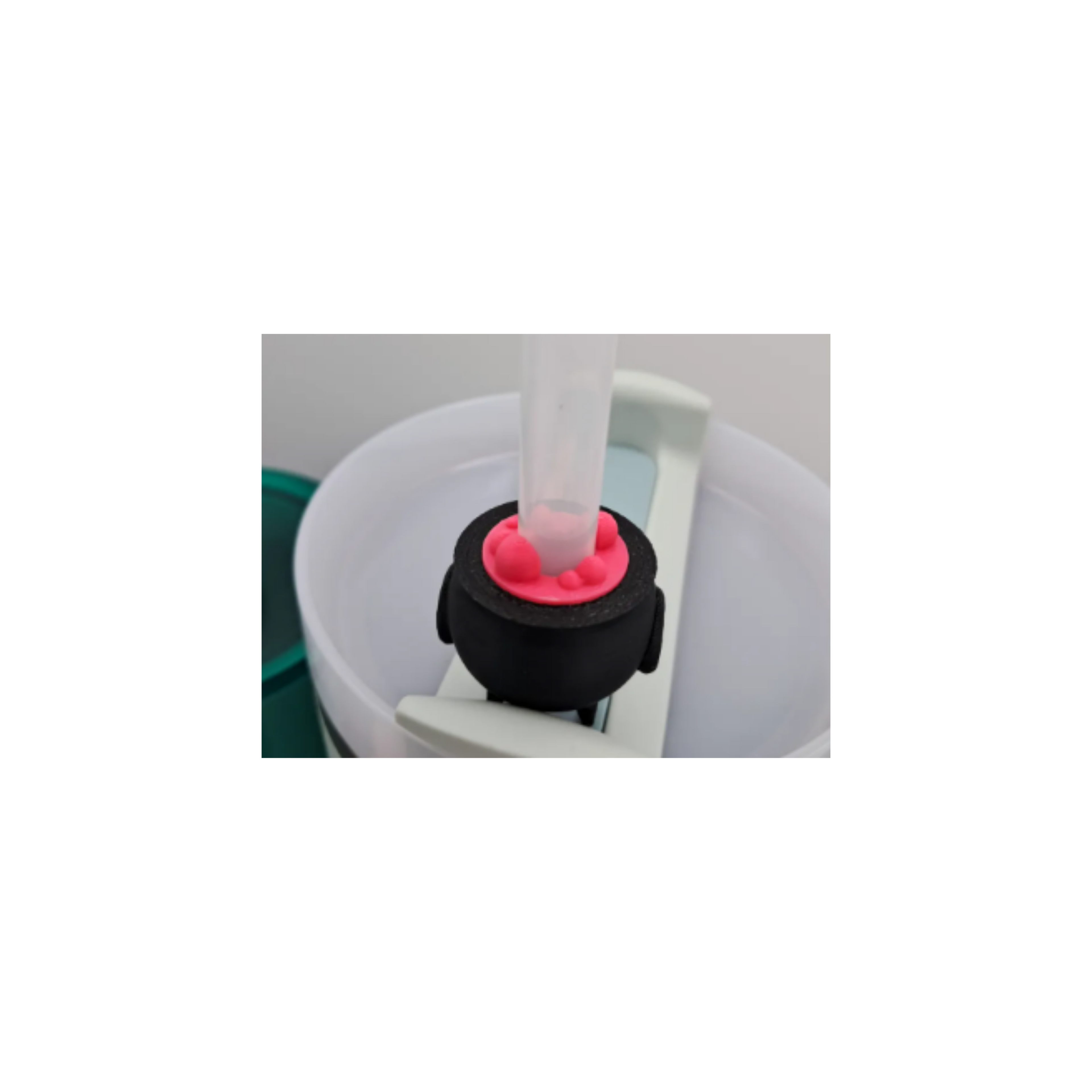 Small Cauldron Straw Topper