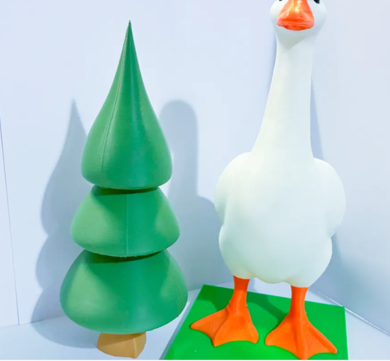 Pine Tree - Accessory for 7" Desktop Mini Porch Goose