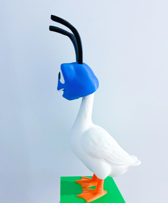 Friendly Ant Mask - Accessory for 7" Desktop Mini Porch Goose