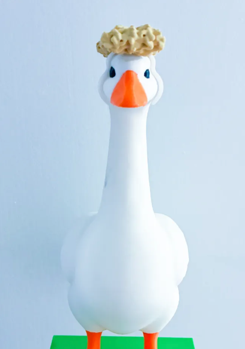 Noodle Hat - Accessory for 7" Desktop Mini Porch Goose