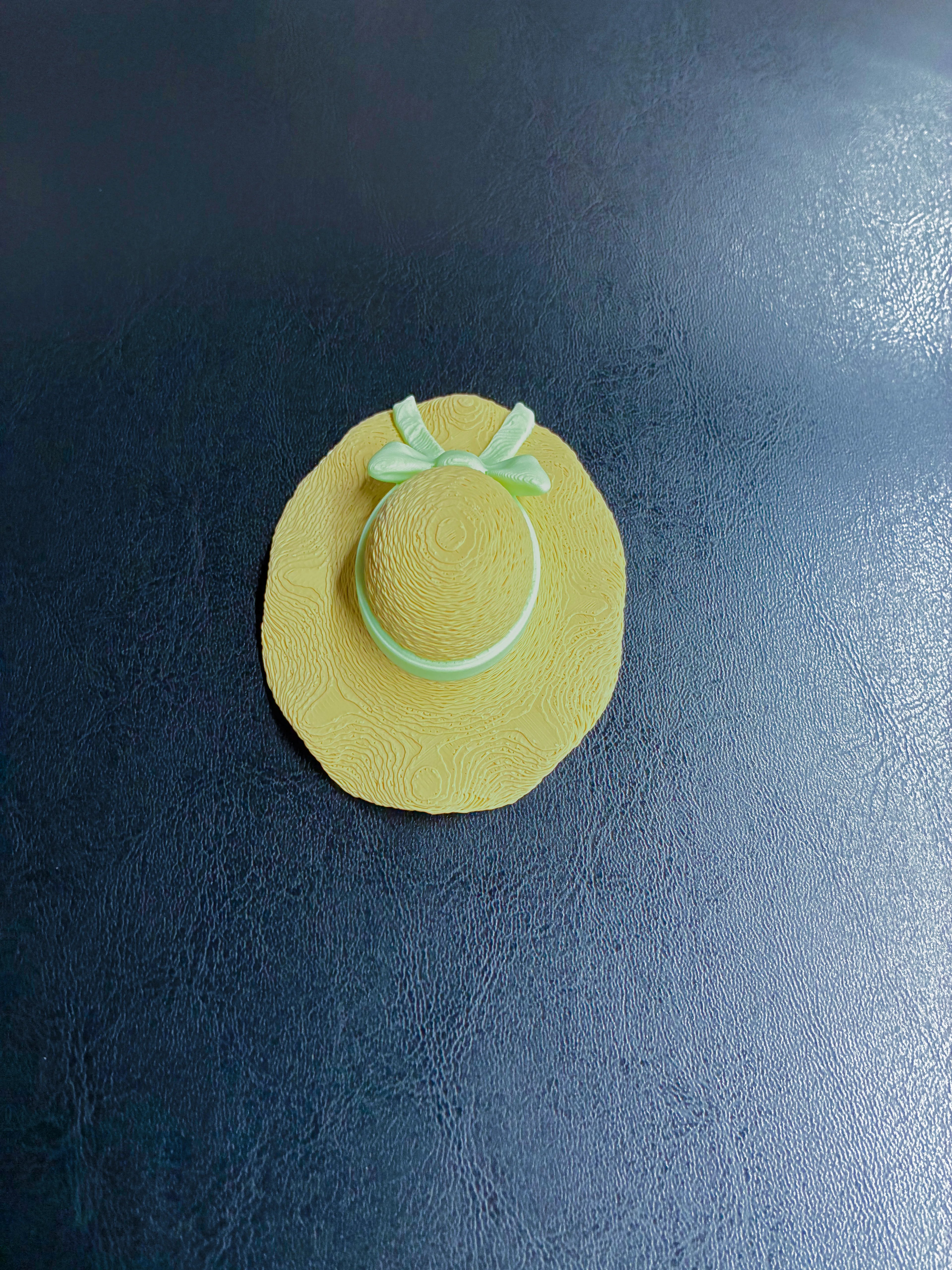 Sun Hat - Accessory for 7" Desktop Mini Porch Goose